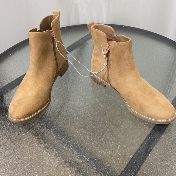Women's Brenna Boots - Universal
Thread™ nwt - Picture 6 of 9